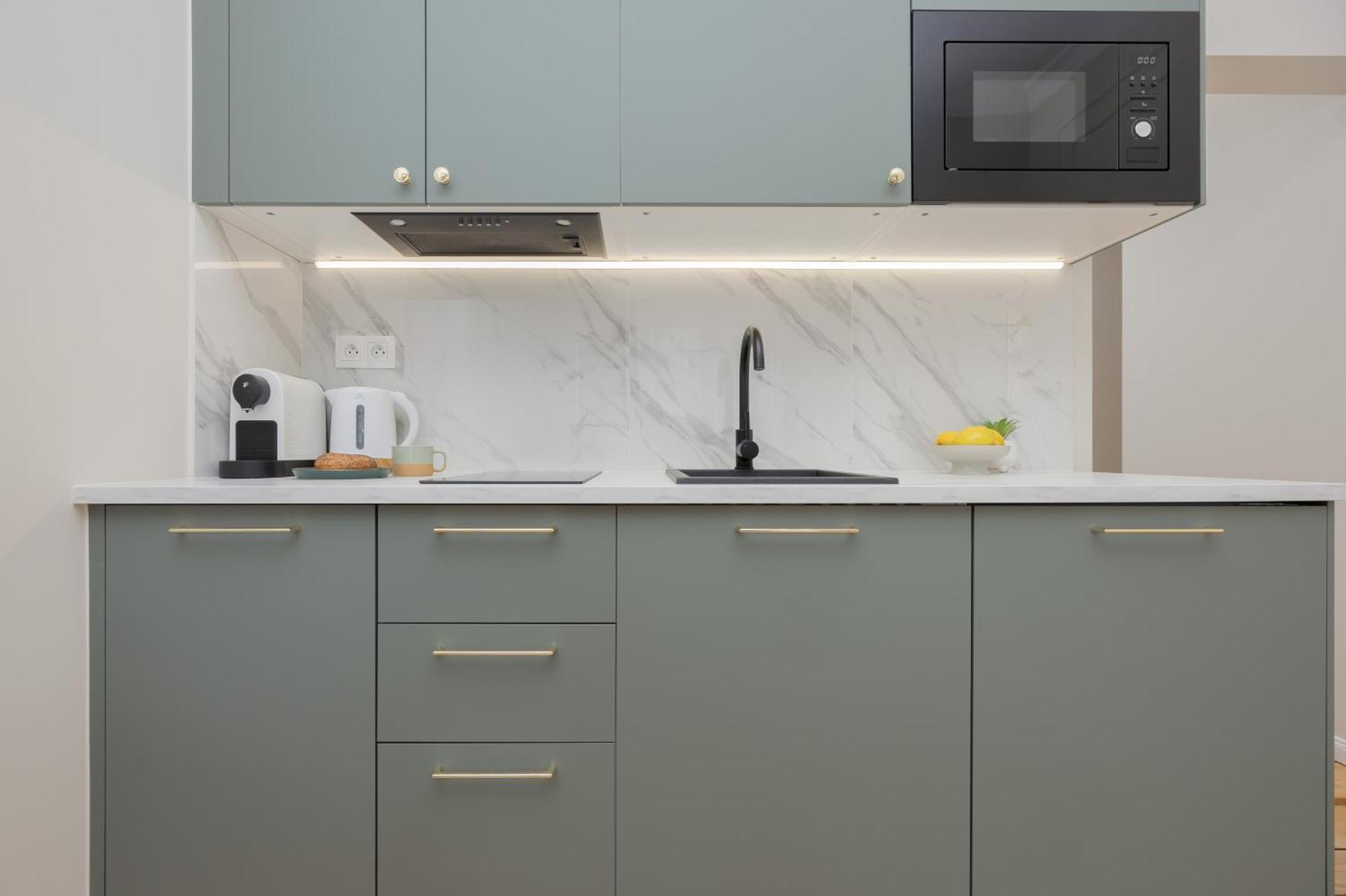 Elegant Grojecka In By Renters Apartament
