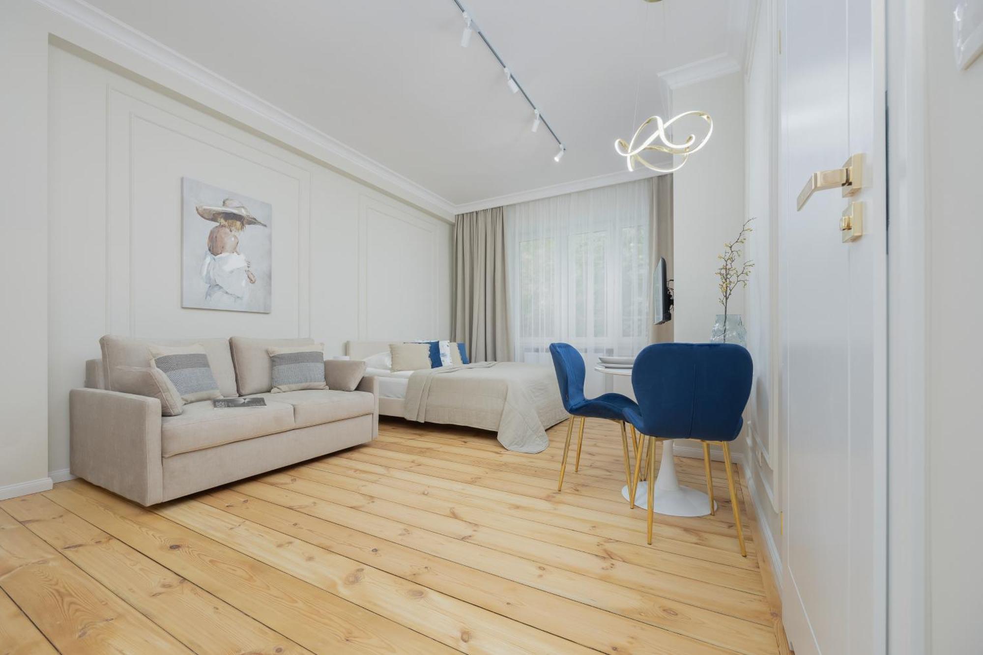 Elegant Grojecka In By Renters Apartament *