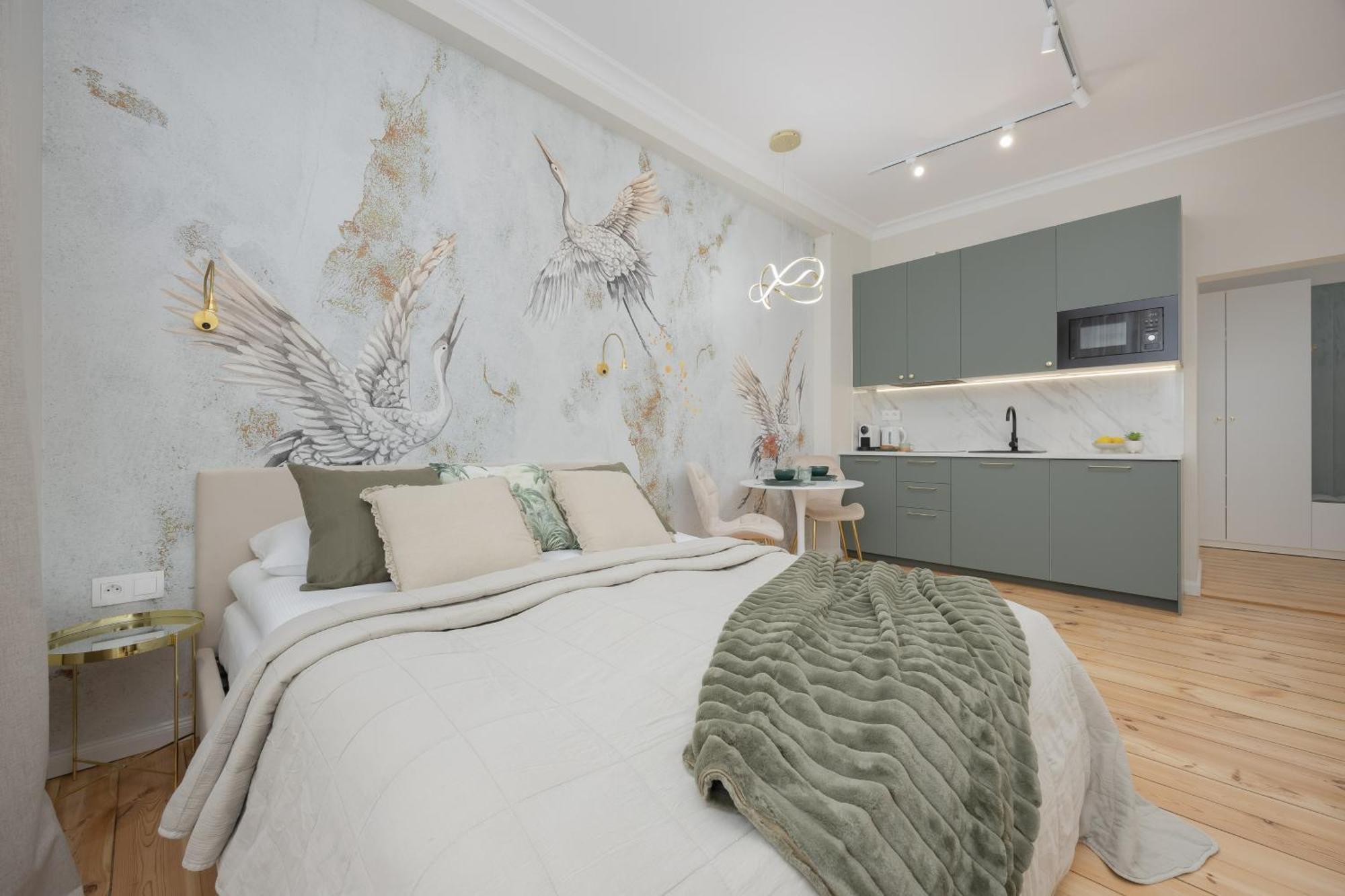 Elegant Grojecka In By Renters Apartament