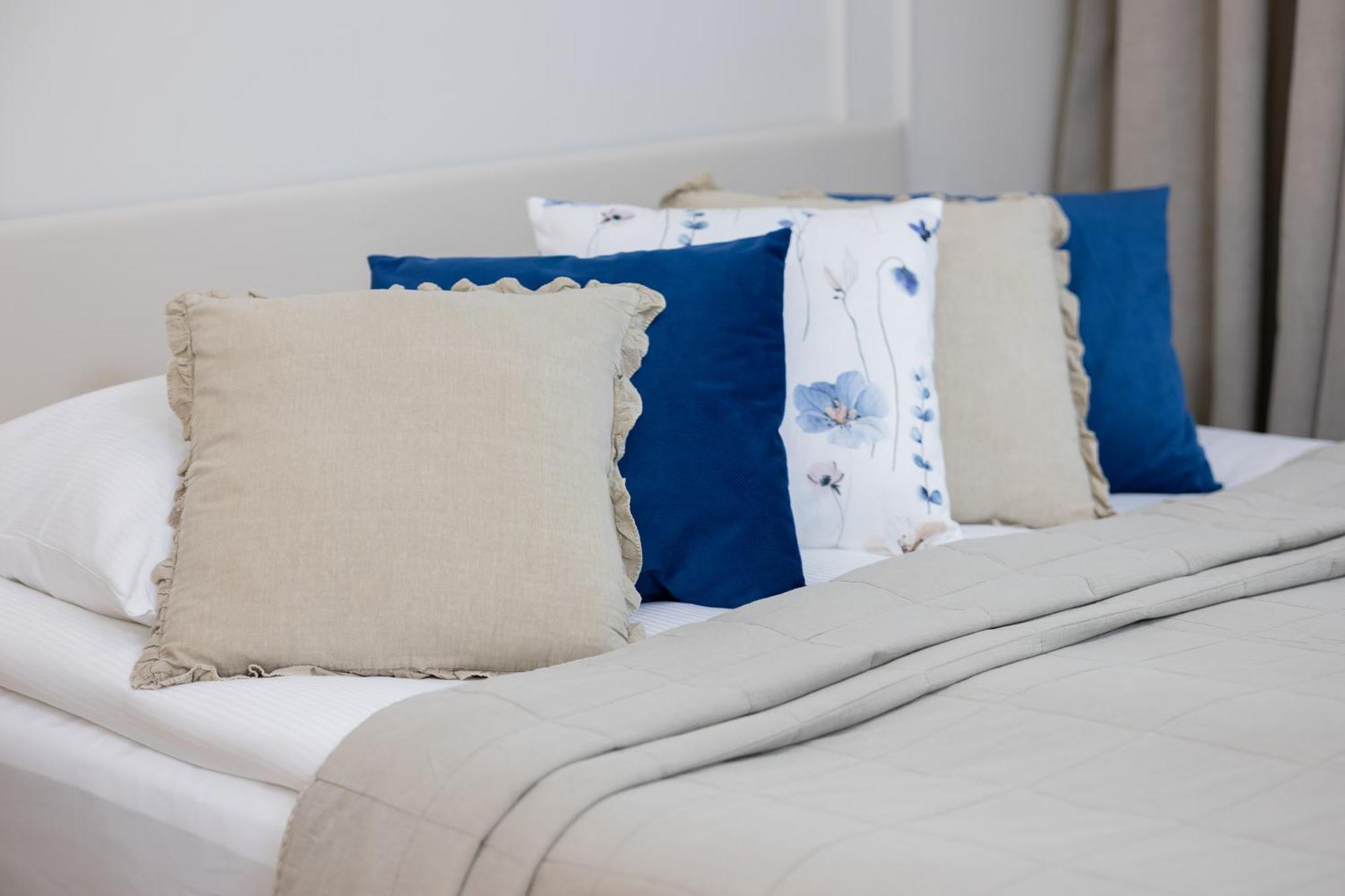 Apartament Elegant Grojecka In By Renters Warszawa